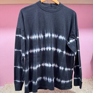 PINK Victoria's Secret Black and White Tie-Dye Long Sleeve Tee